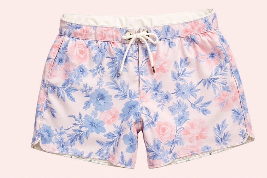 Top 10 High-Waisted Swim Shorts for Women for Trendy Beach Style
