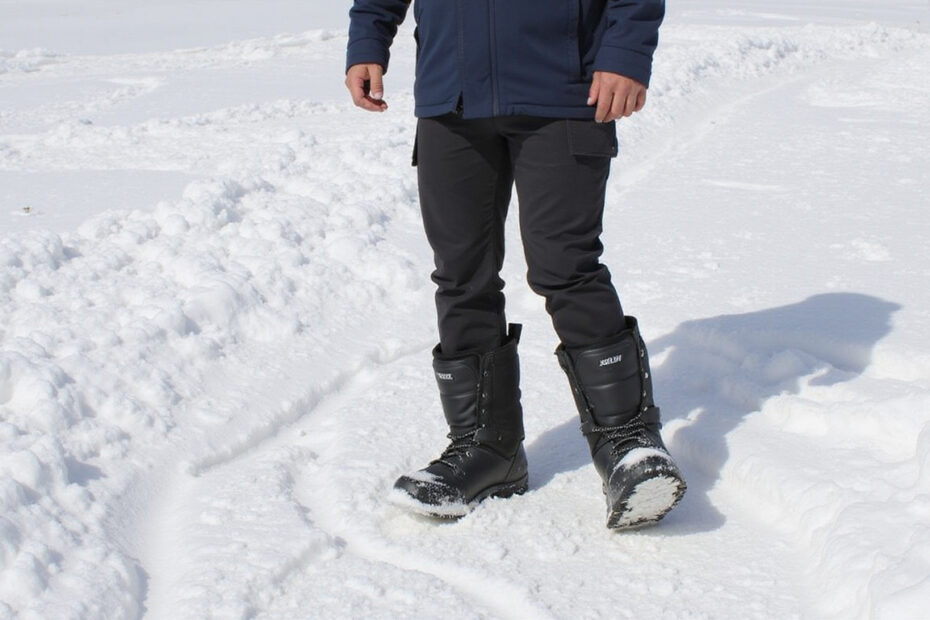 Top 10 Men's Snow Boots for Ultimate Warmth and Comfort